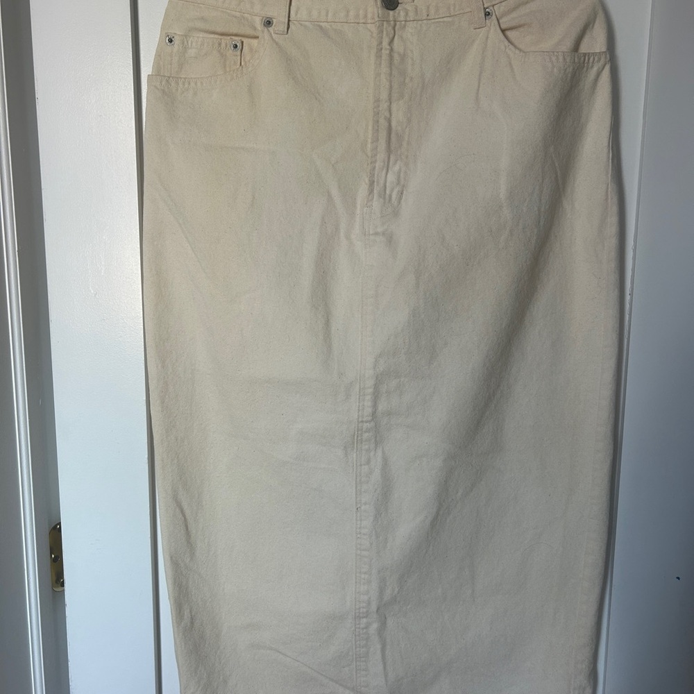 GAP Beige Pencil Skirt